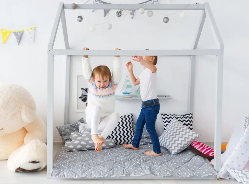 What Are The Different Types of triple bunk beds for kids?