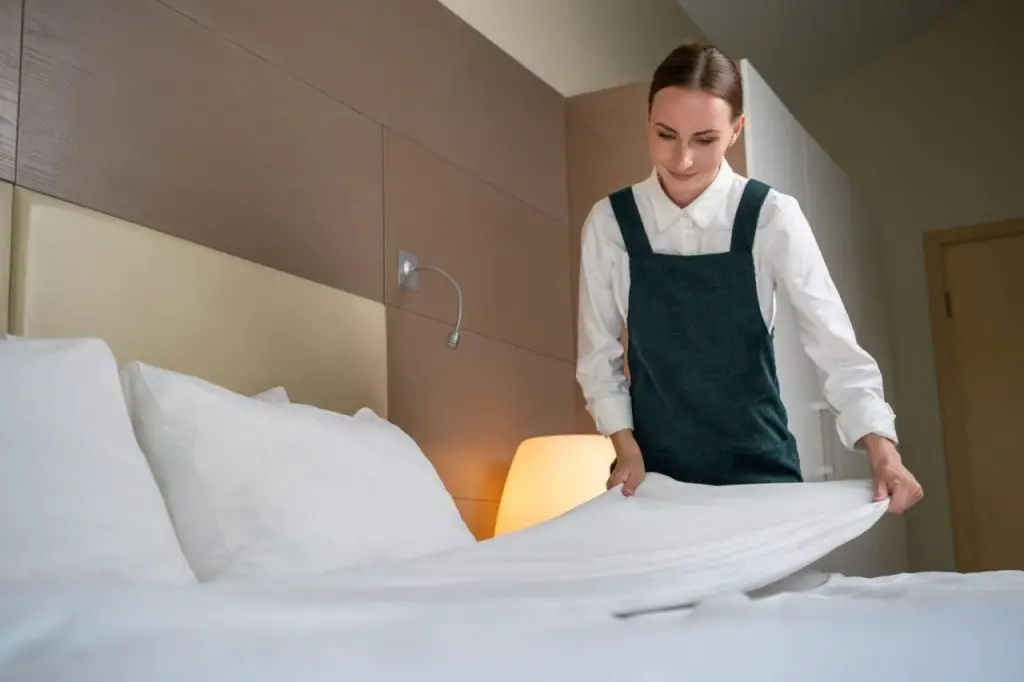 How Do I Make Sure My Hotel Bed is Clean?